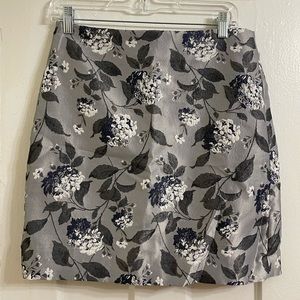 LOFT Outlet Grey & White Floral Skirt